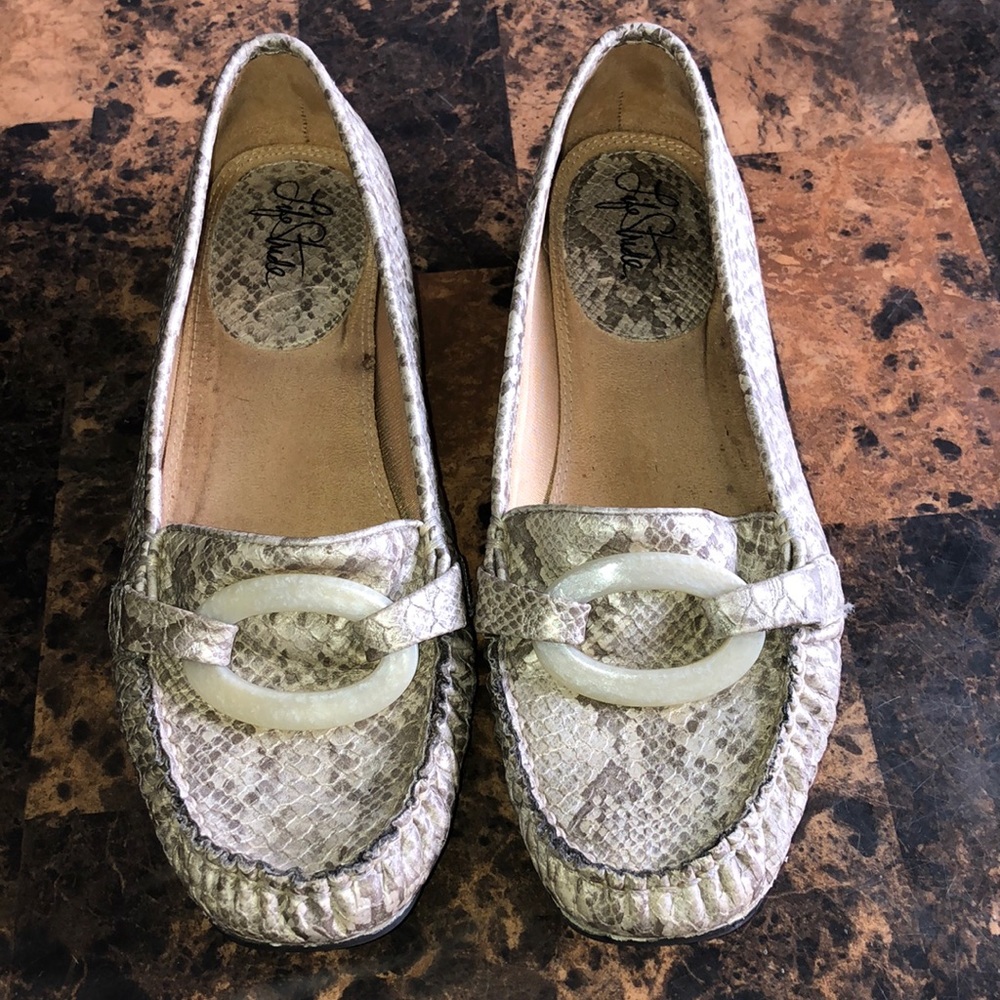 Life stride Women shoes SZ 9 med